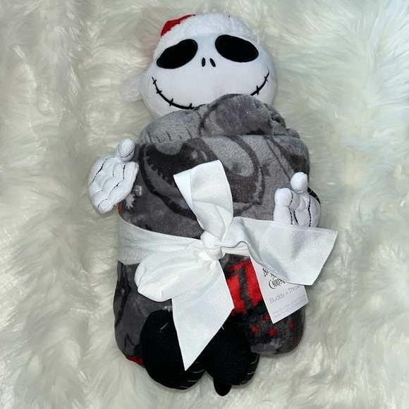 🆕 Nightmare Before Christmas Jack Skellington Plush Doll & Throw Holiday Santa - Picture 9 of 10